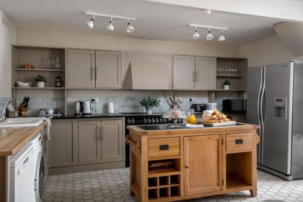 Stanton House, 6 Bedroom, 5 Bath Τσέλτενχαμ Εξωτερικό φωτογραφία